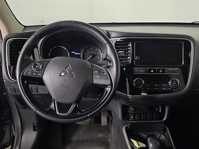 Used 2019 Mitsubishi Outlander SE image 9