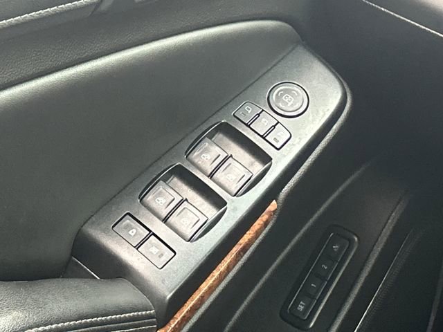 Used 2017 Chevrolet Suburban Premier image 12