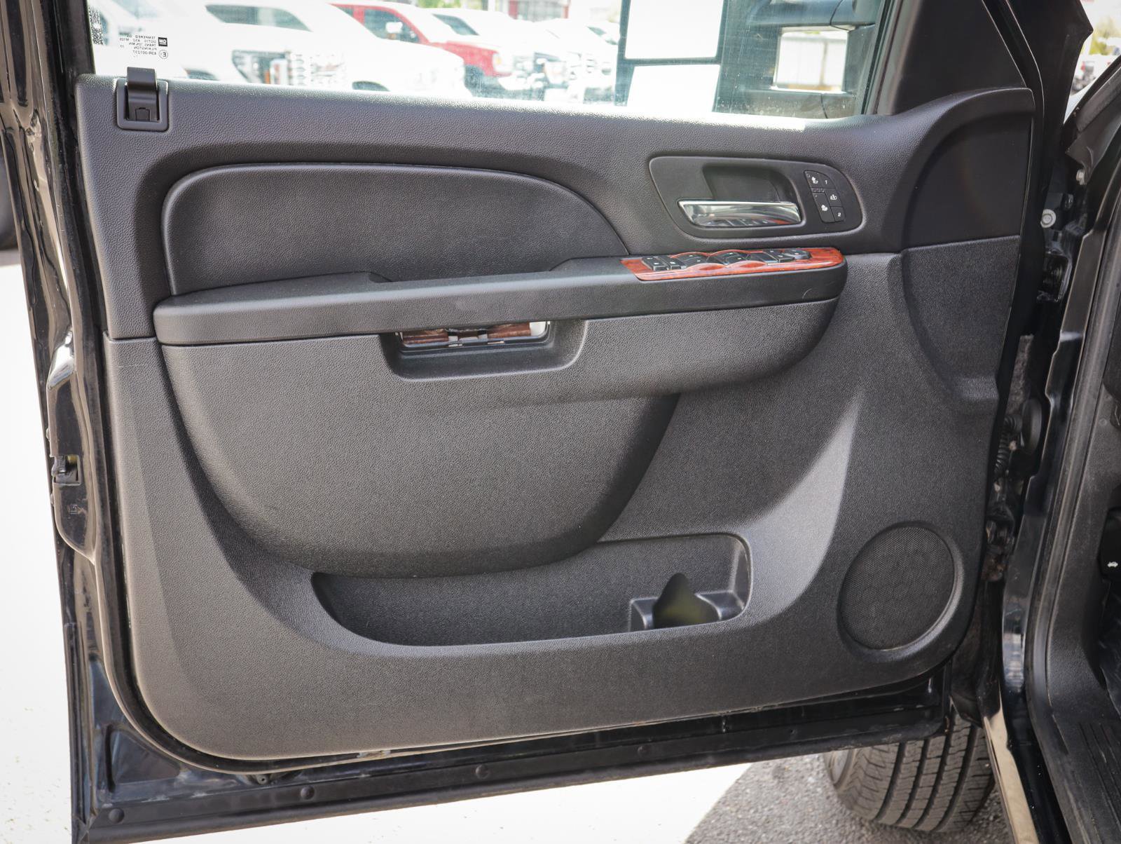 Used 2012 GMC Sierra 2500 SLT w/ SLT Convenience Package AWD/4WD image 16