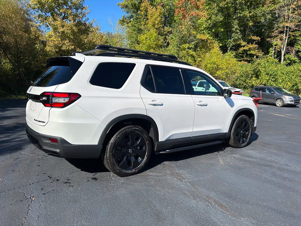 New 2026 Honda Pilot Black Edition image 2