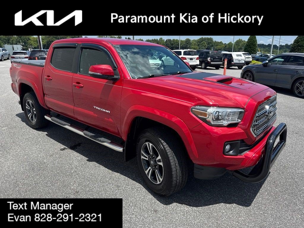 Used 2016 Toyota Tacoma TRD Sport w/ Towing Package AWD/4WD image 3