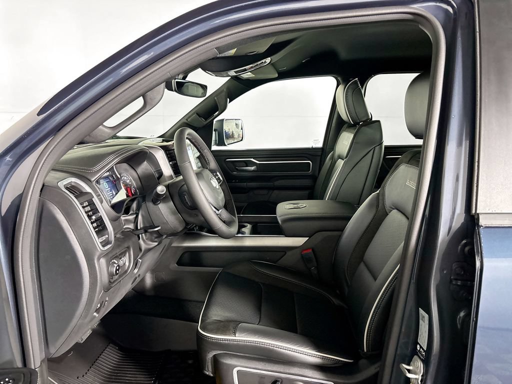 New 2026 RAM 1500 Laramie AWD/4WD image 11