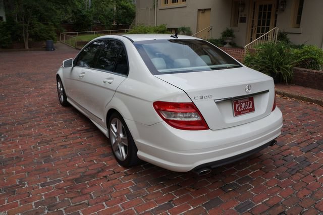 Used 2010 Mercedes-Benz C 300 Sedan image 5