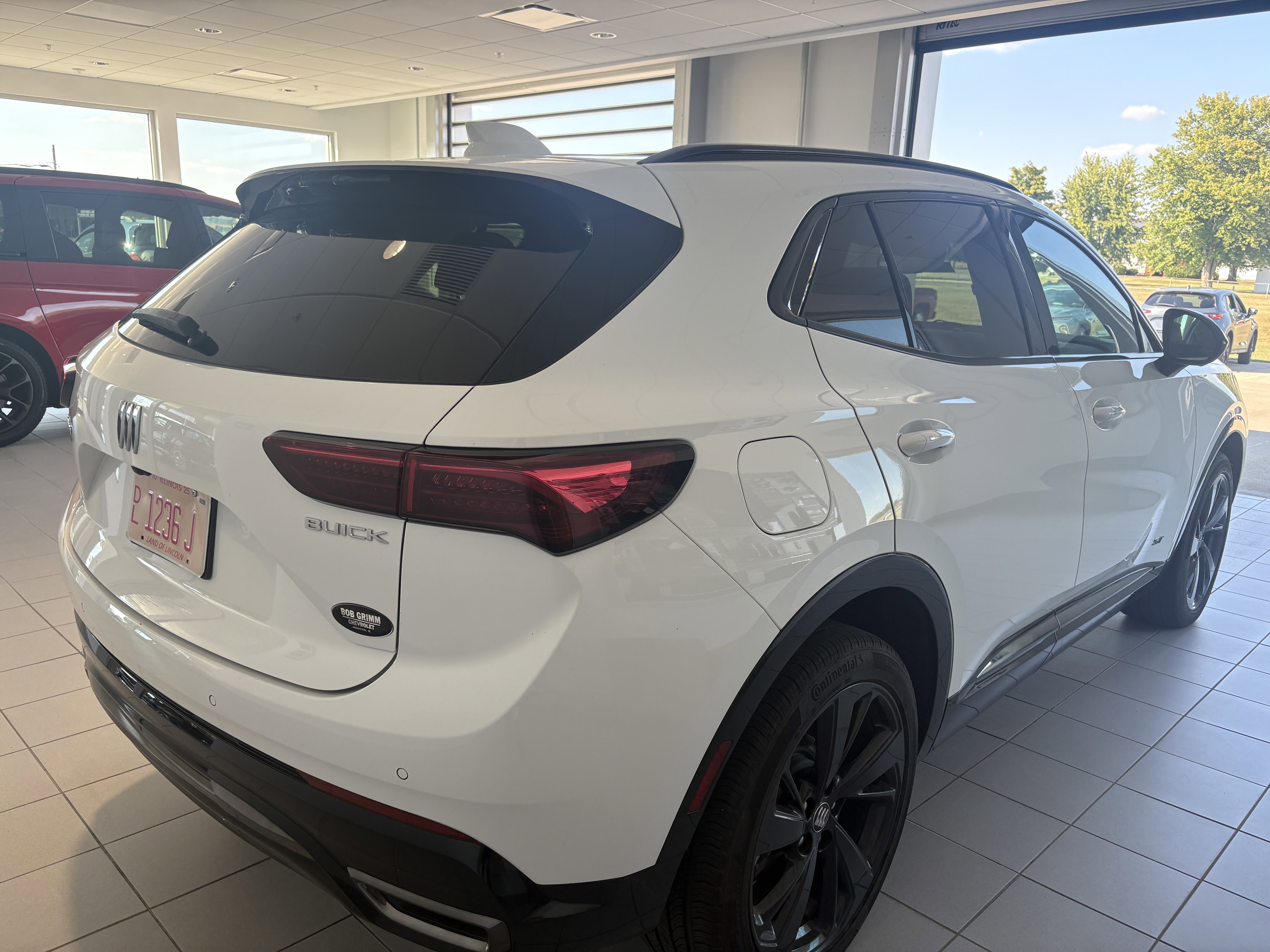 Used 2025 Buick Envision Sport Touring image 4