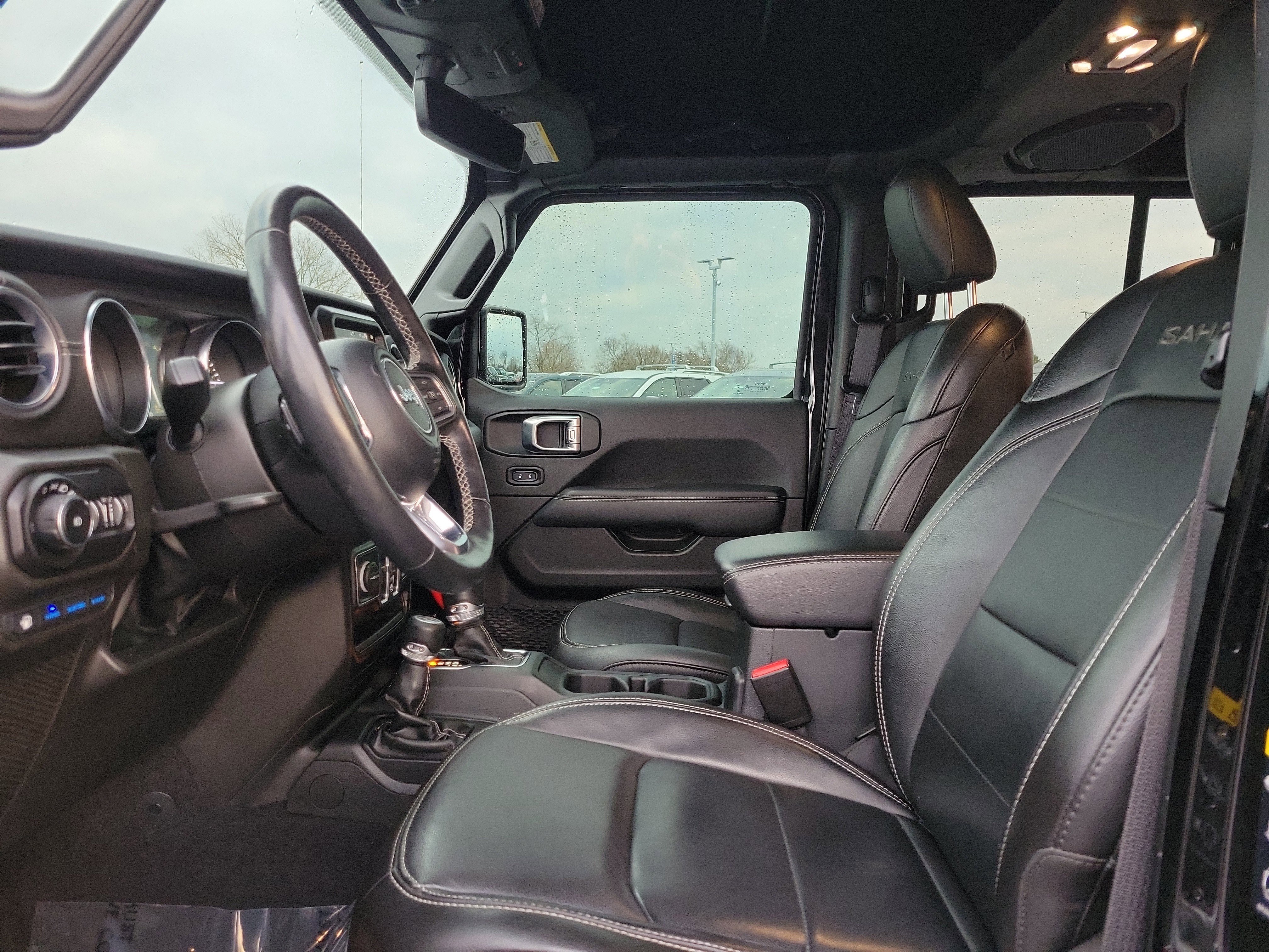 Used 2022 Jeep Wrangler Unlimited Sahara w/ Cold Weather Group image 15