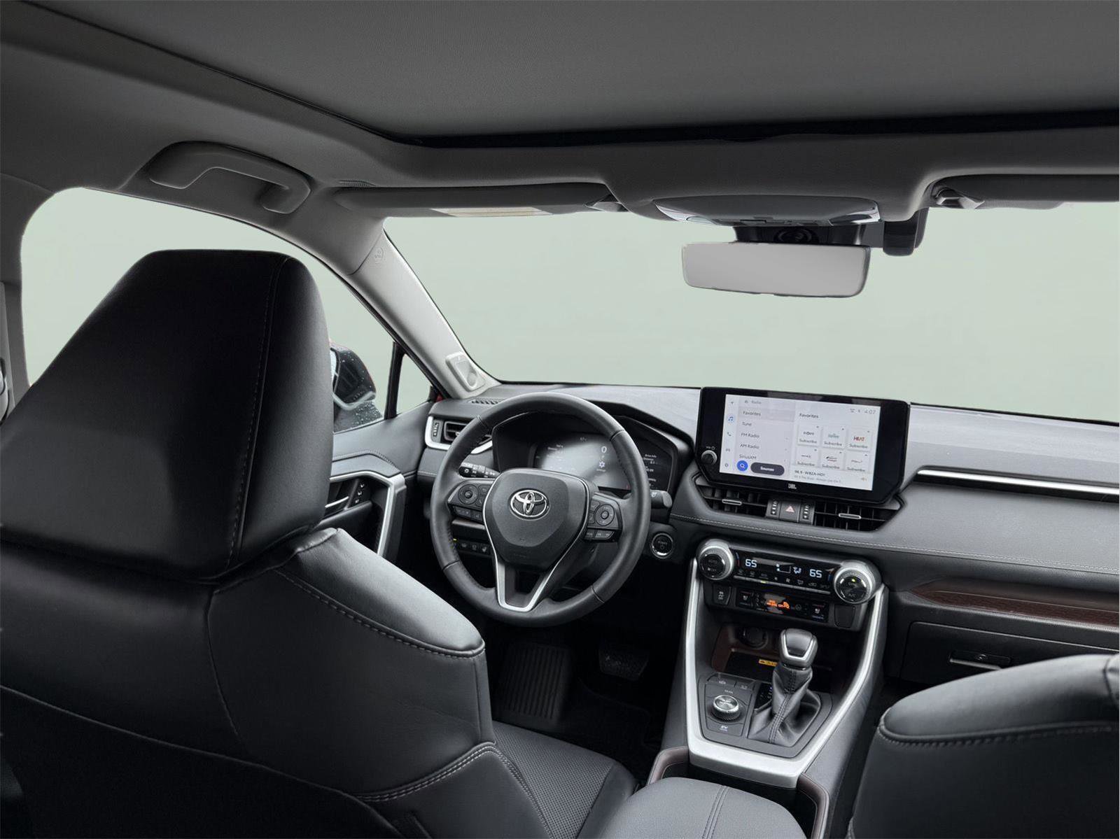 Used 2023 Toyota RAV4 Limited image 26