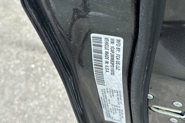 New 2023 Jeep Cherokee Altitude Lux image 27