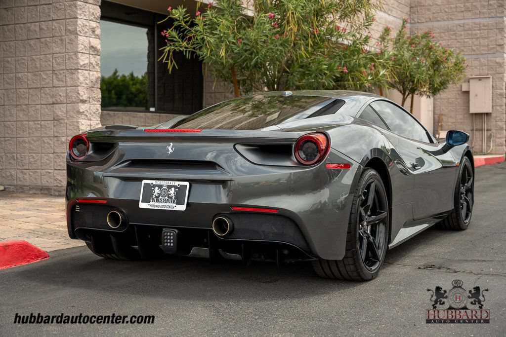 Used 2017 Ferrari 488 GTB RWD image 9
