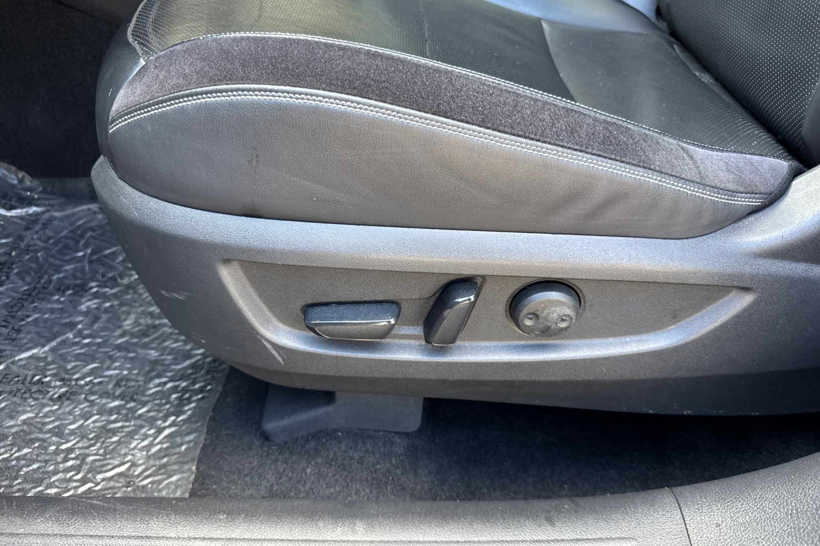 Used 2019 INFINITI QX50 Essential w/ Sensory Package image 14