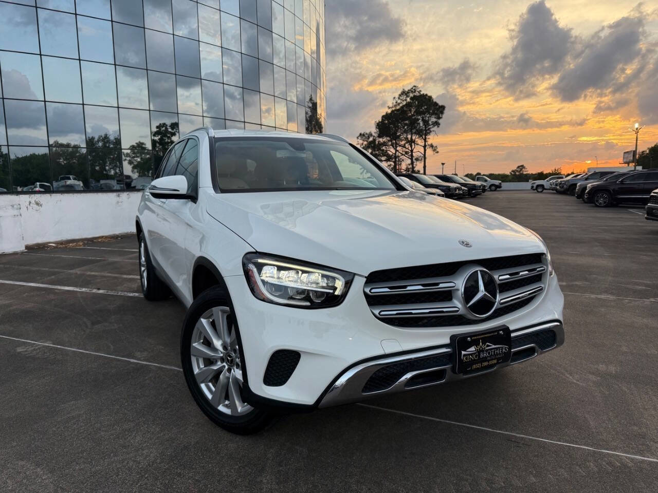 Used 2020 Mercedes-Benz GLC 300 image 2