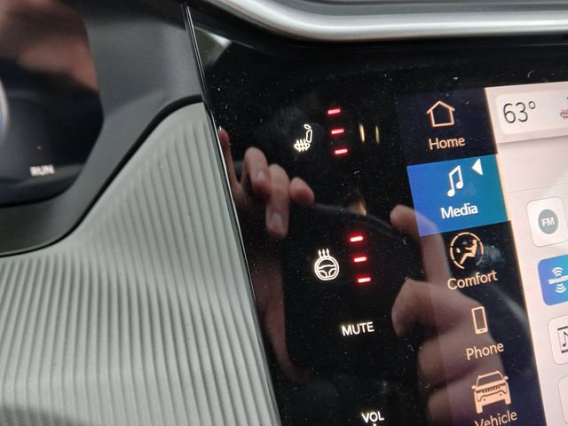 New 2026 Jeep Cherokee Limited image 18