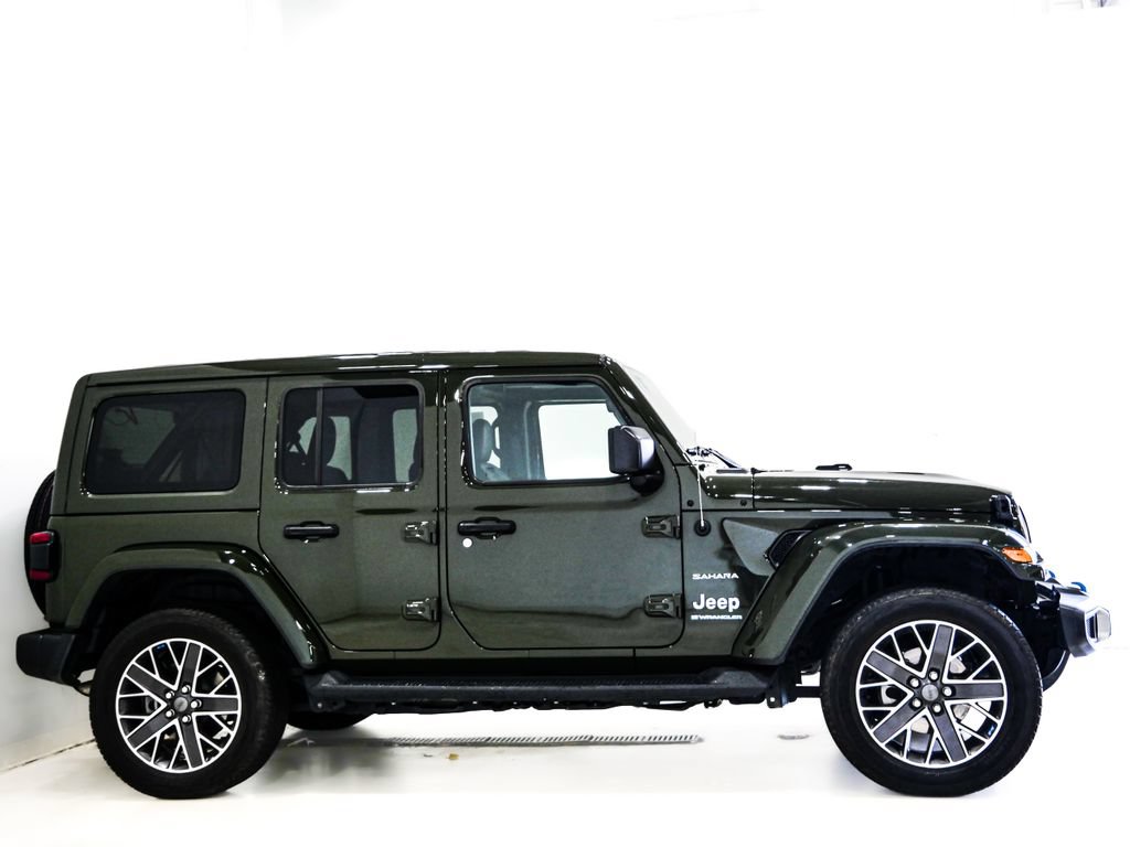 Used 2023 Jeep Wrangler Unlimited Sahara w/ Cold Weather Group AWD/4WD image 5