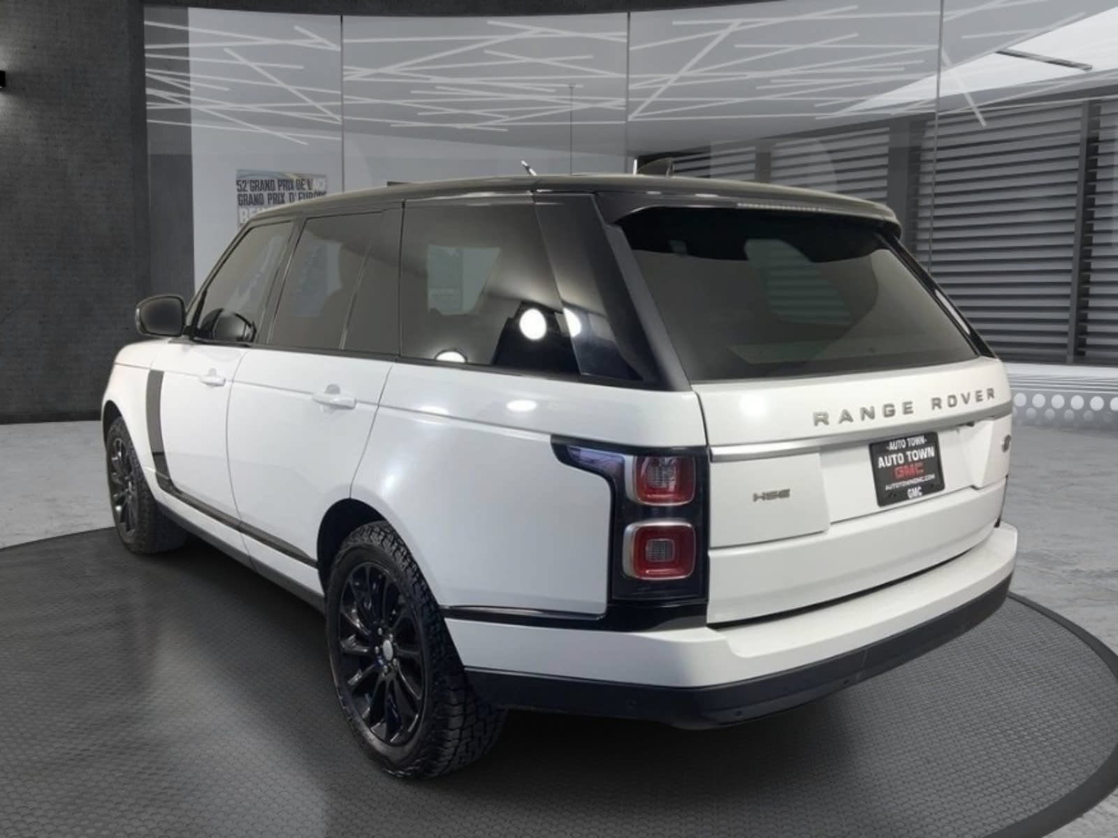 Used 2019 Land Rover Range Rover HSE AWD/4WD image 6