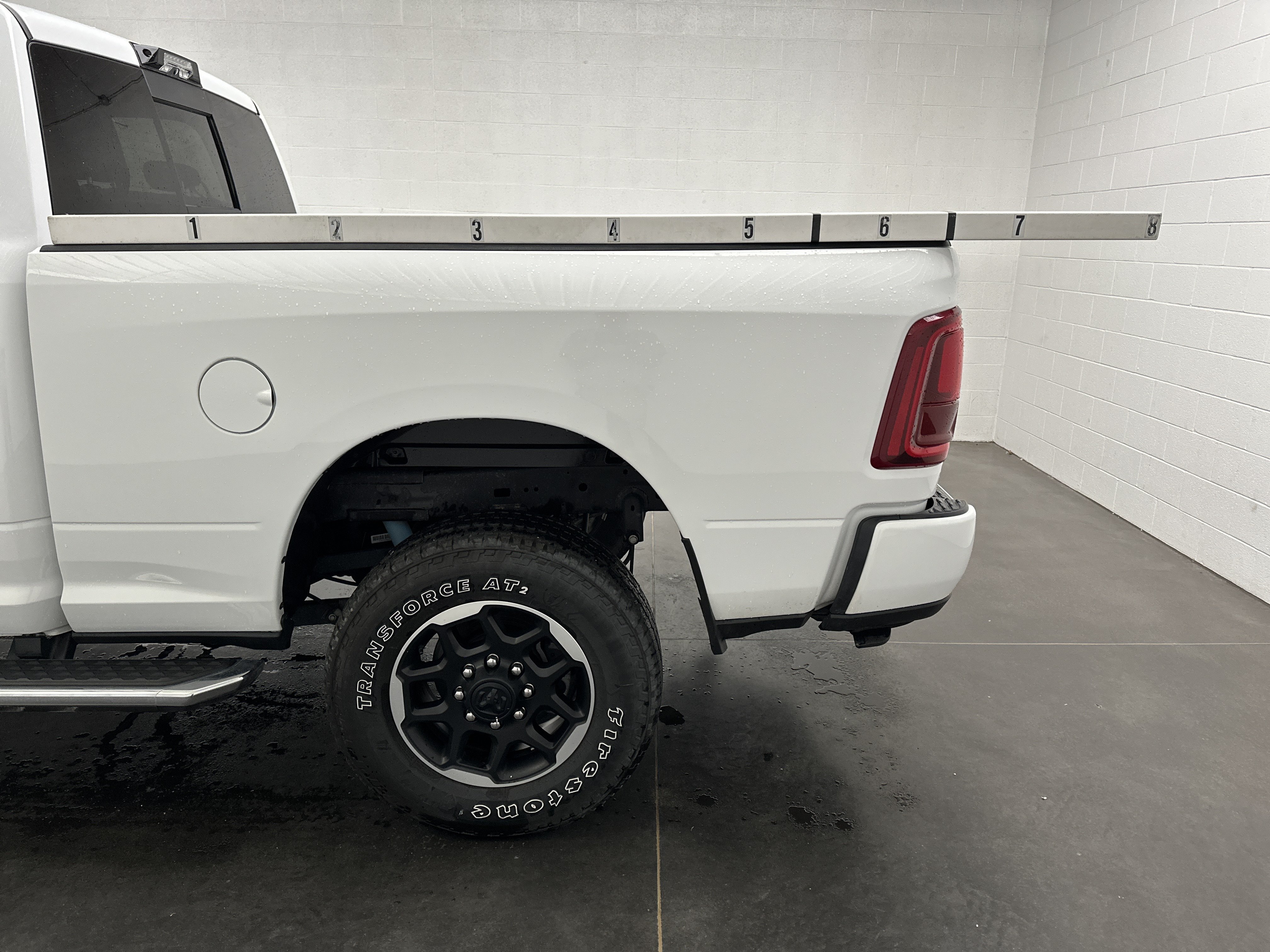 Used 2025 RAM 2500 Laramie AWD/4WD image 7