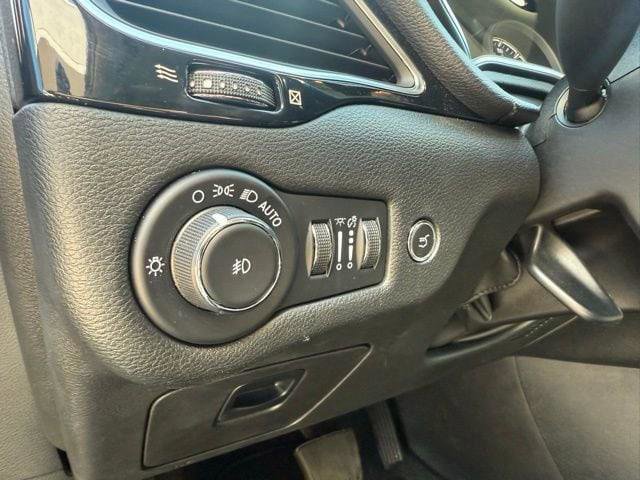 Certified 2023 Jeep Cherokee Altitude Lux image 27