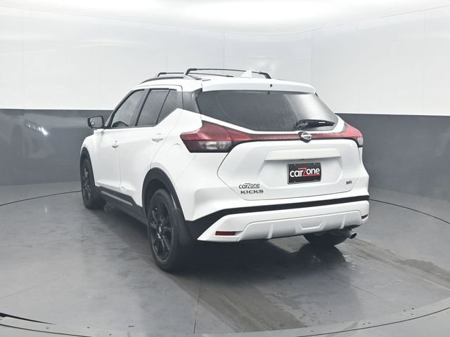 Used 2023 Nissan Kicks SR w/ Exterior Package FWD image 3