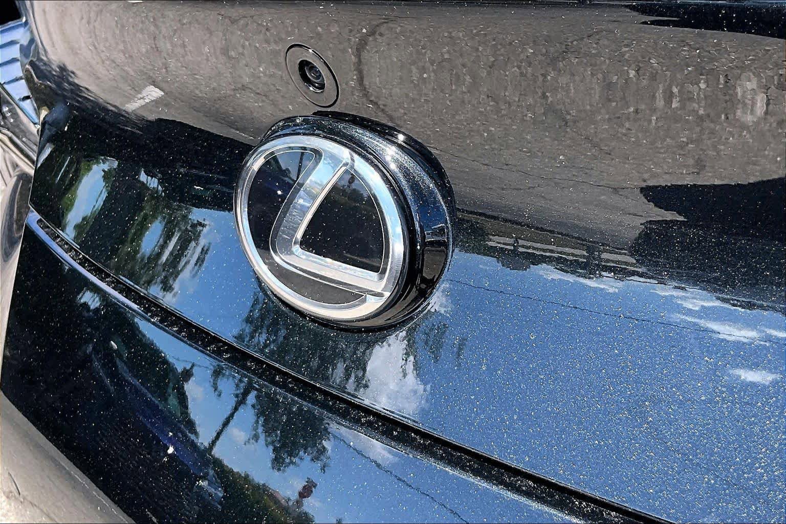 Used 2024 Lexus LC 500 Convertible RWD image 30