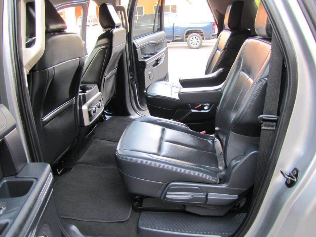 Used 2024 Ford Expedition Max XLT image 18