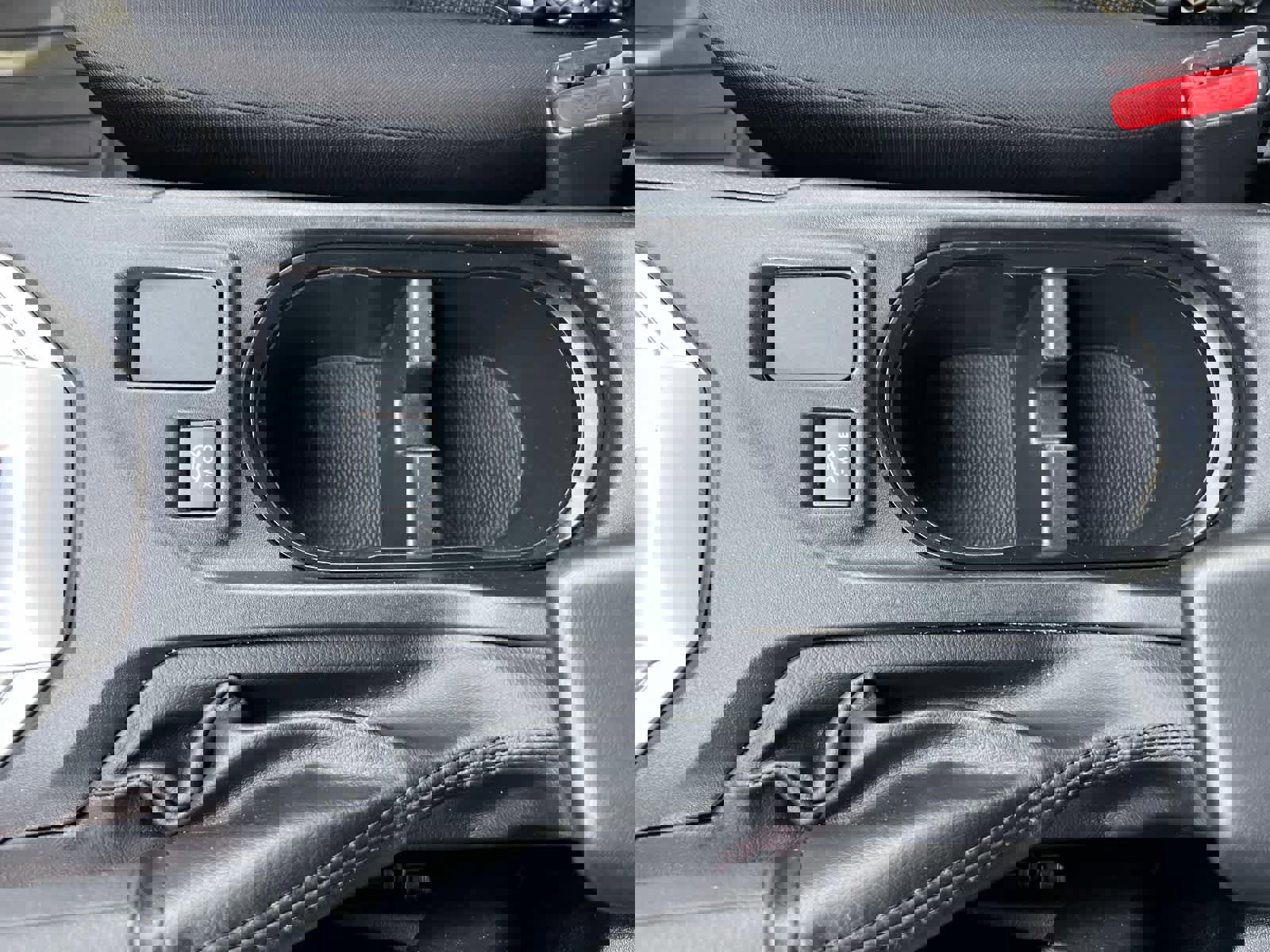 Used 2023 Subaru Crosstrek 2.0i AWD/4WD image 19