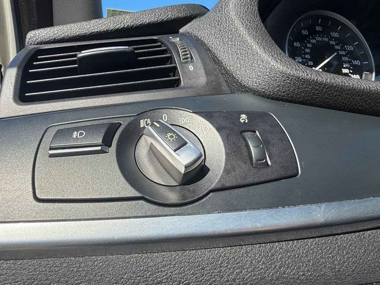 Used 2011 BMW X3 xDrive28i AWD/4WD image 21
