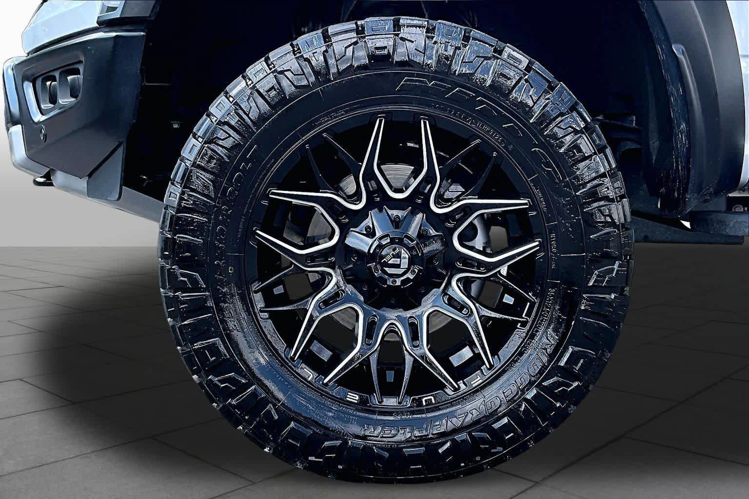 Used 2025 Ford F150 Raptor AWD/4WD image 11