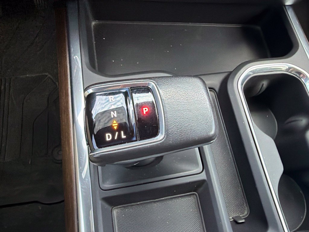 Used 2022 Chevrolet Silverado 1500 High Country w/ High Country Premium Package AWD/4WD image 4