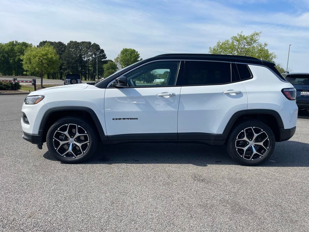 Used 2024 Jeep Compass Limited AWD/4WD image 4
