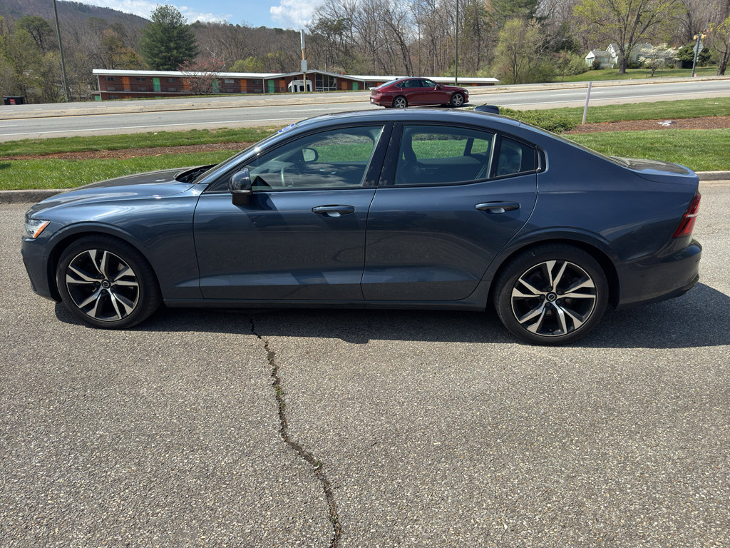 Used 2023 Volvo S60 B5 Plus w/ Climate Package image 6