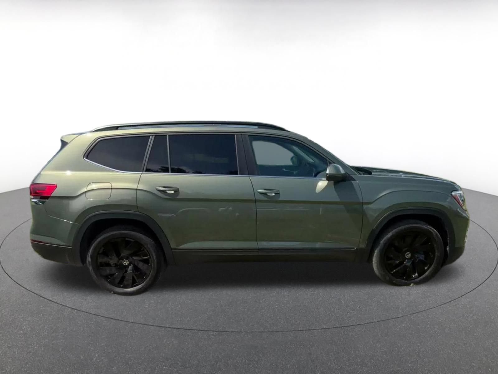 Used 2026 Volkswagen Atlas SE FWD image 15