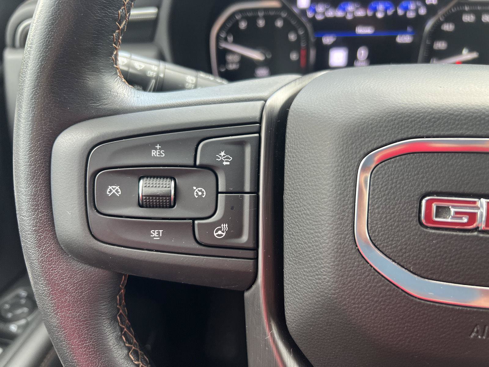 Used 2021 GMC Yukon AT4 w/ AT4 Premium Plus Package AWD/4WD image 25