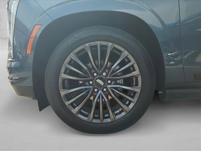 Certified 2025 Cadillac Escalade ESV Sport Platinum image 24