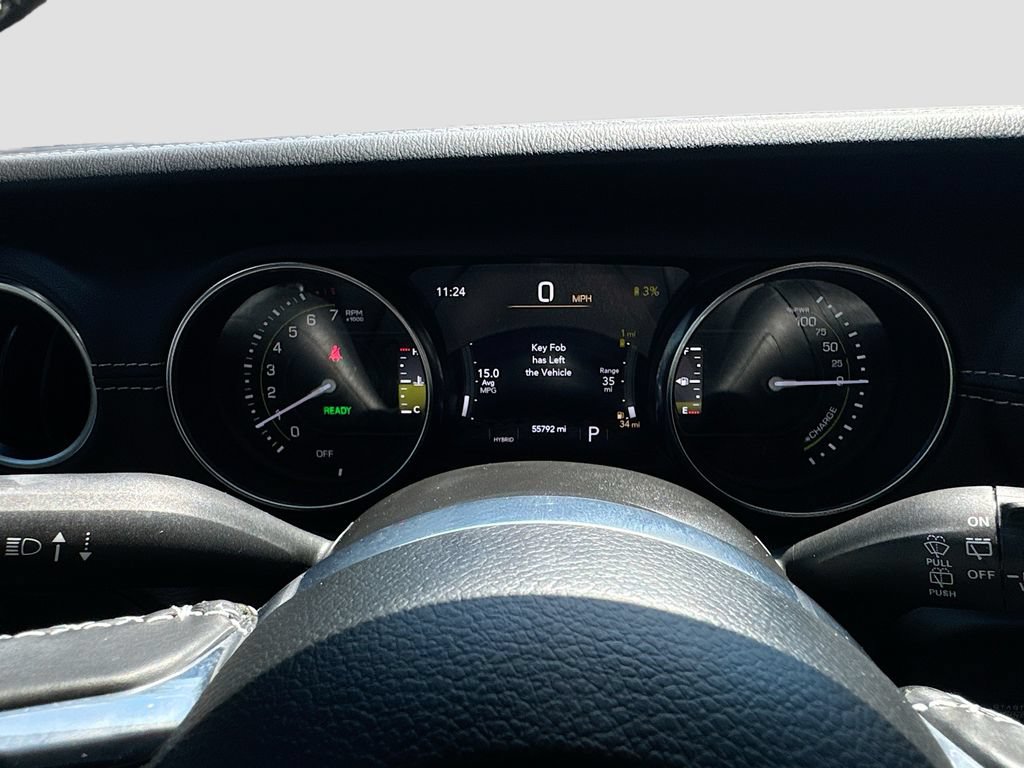 Used 2022 Jeep Wrangler Unlimited Sahara w/ Cold Weather Group AWD/4WD image 13