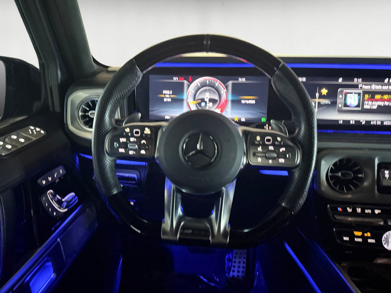 Certified 2022 Mercedes-Benz G 63 AMG 4MATIC image 11