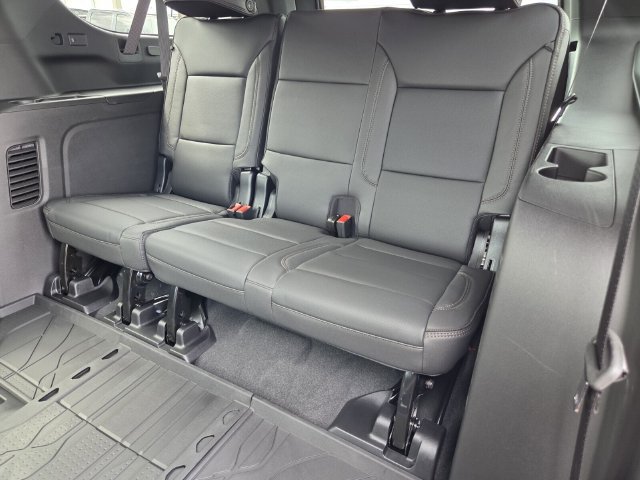 New 2026 Chevrolet Suburban High Country AWD/4WD image 7