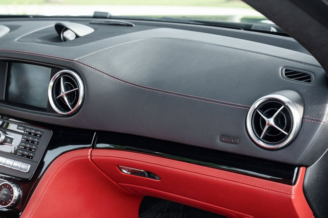 Used 2016 Mercedes-Benz SL 550 image 39