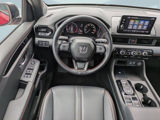 Used 2025 Honda Pilot TrailSport image 18