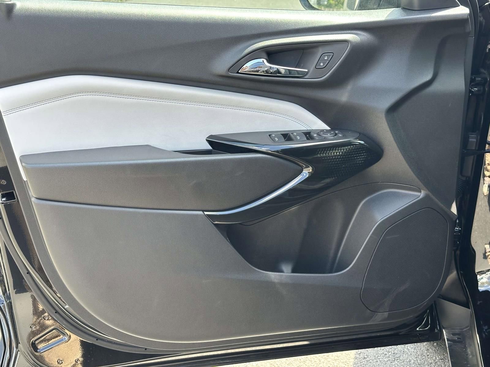 New 2026 Chevrolet Trax LT w/ Driver Confidence Package FWD image 19