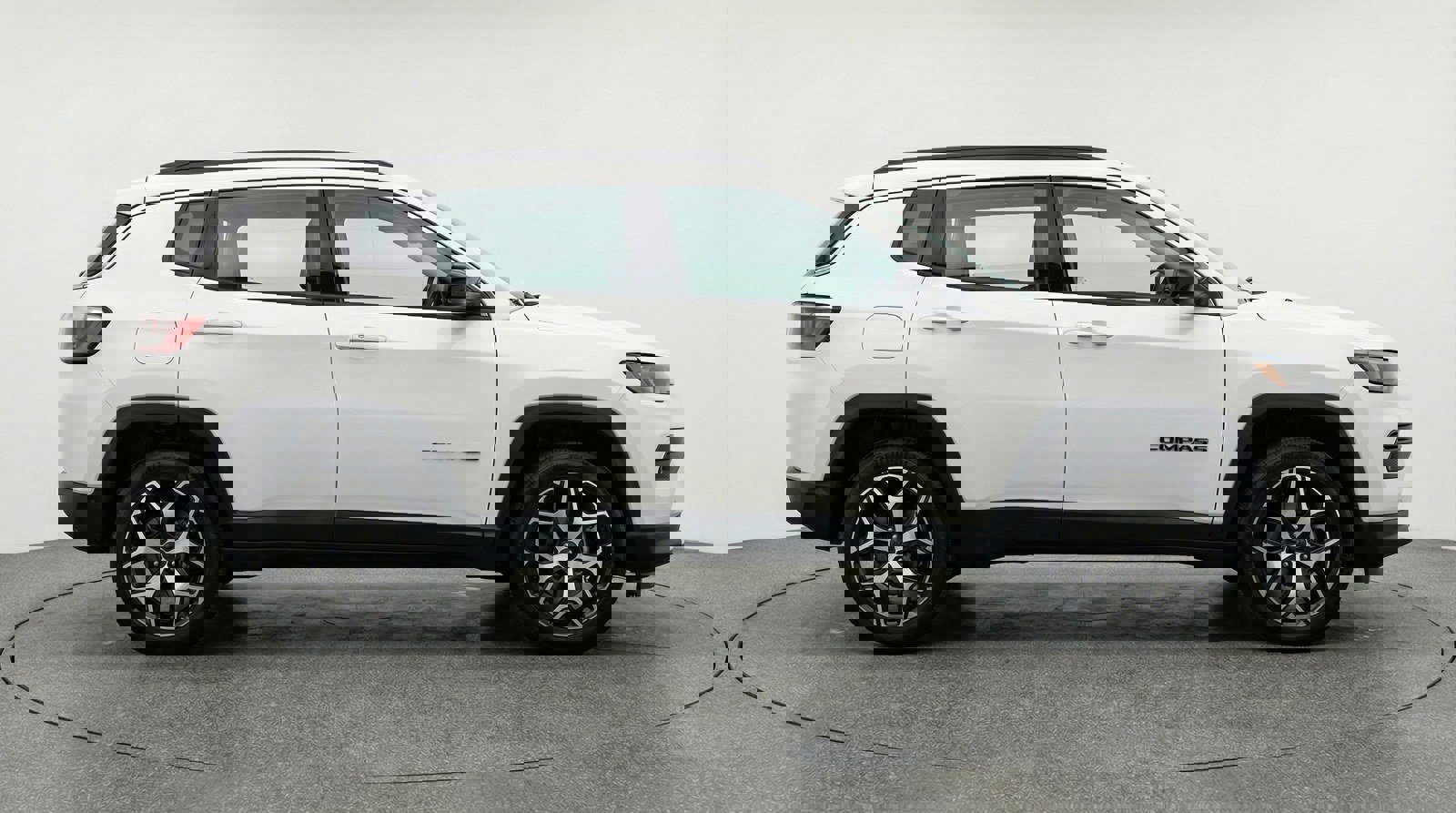 Used 2025 Jeep Compass Limited image 8