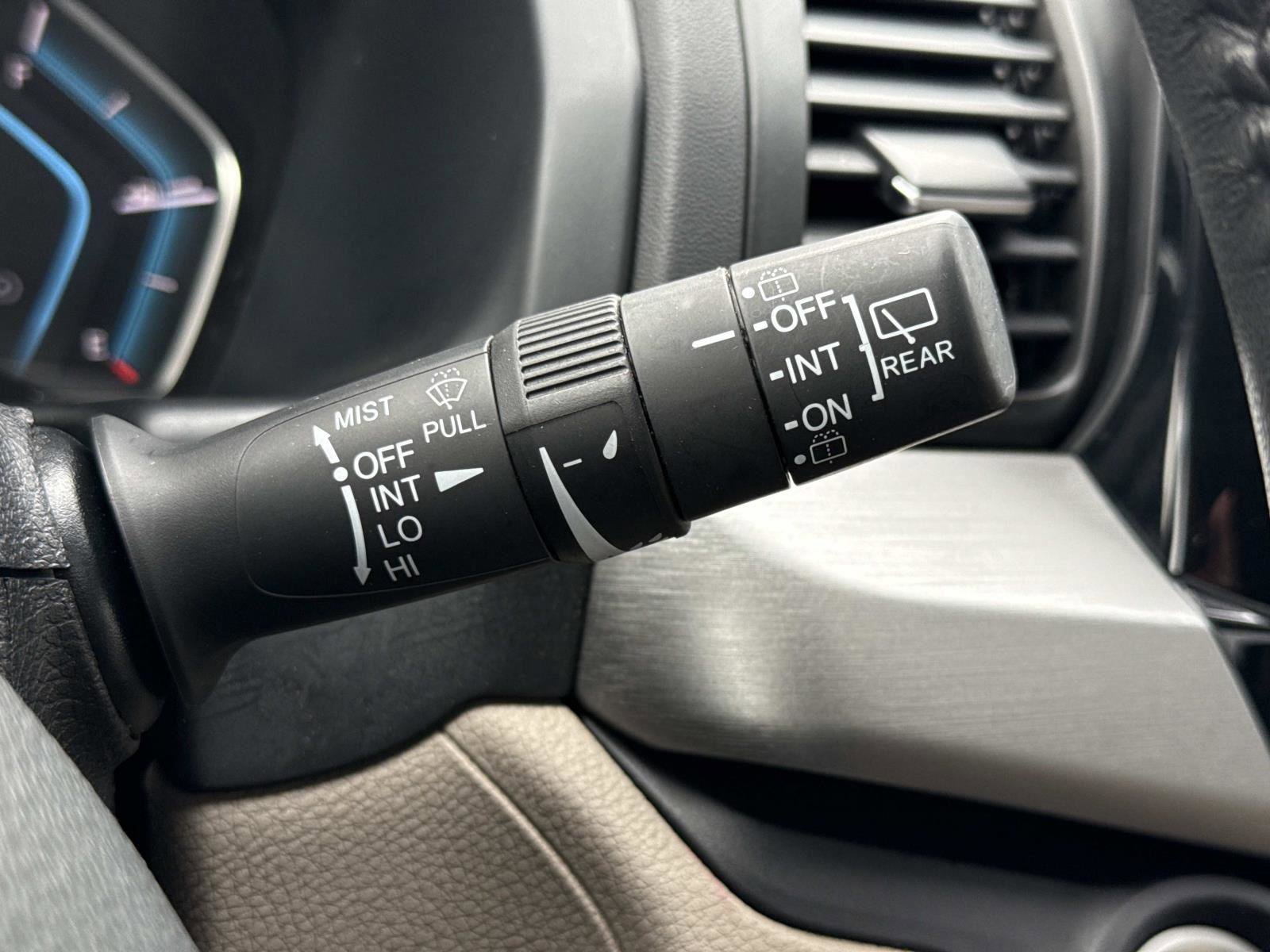 Used 2023 Honda Odyssey EX-L image 11