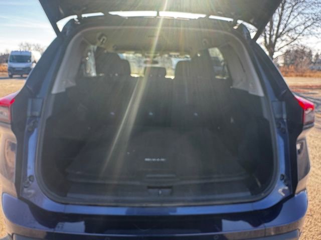 Used 2025 Nissan Rogue SV image 17