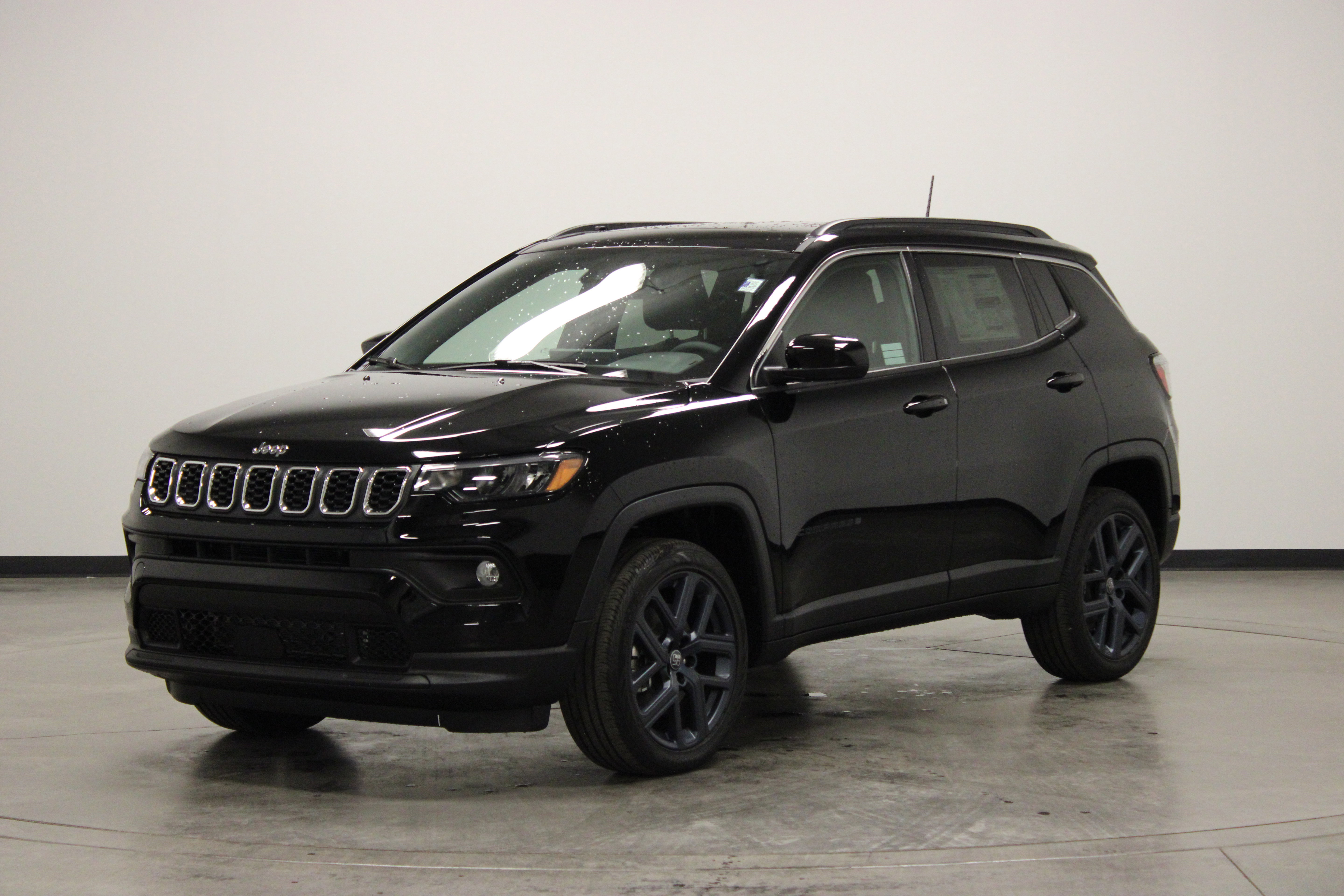 New 2026 Jeep Compass Latitude AWD/4WD image 4