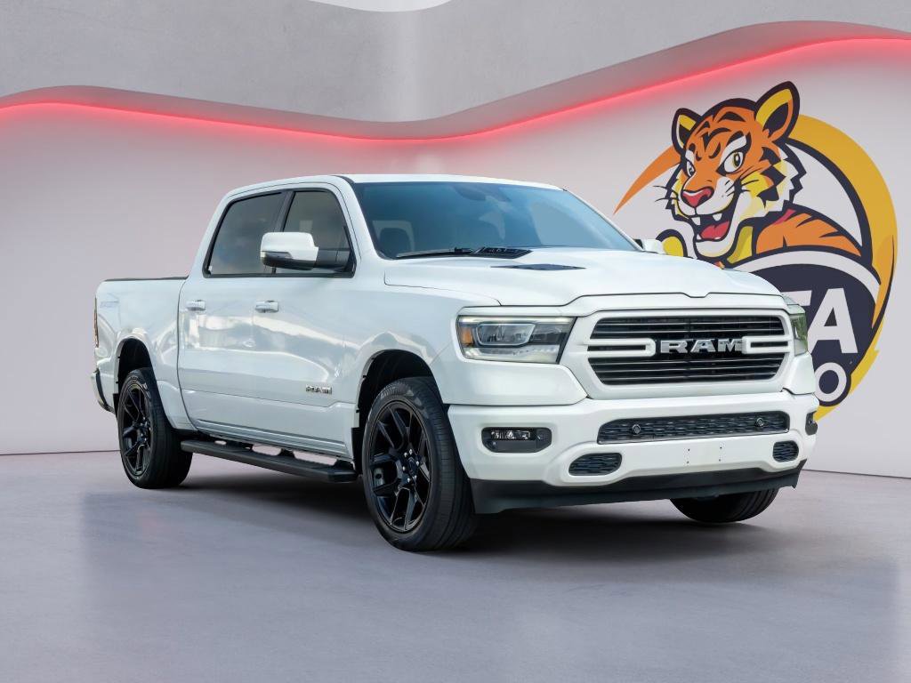 Used 2023 RAM 1500 Laramie AWD/4WD image 3