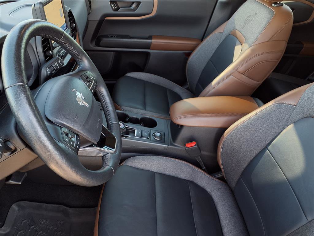 Used 2023 Ford Bronco Sport Outer Banks w/ Tech Package image 16