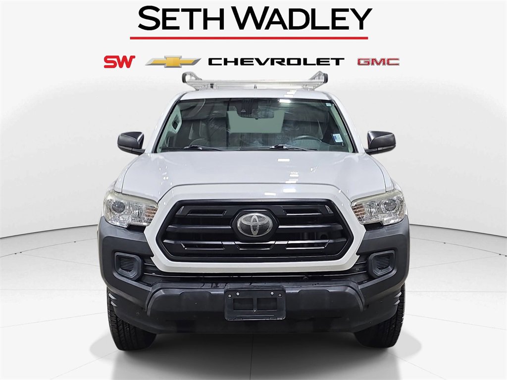 Used 2018 Toyota Tacoma SR image 2