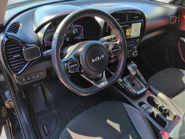 Used 2025 Kia Soul GT-Line w/ GT-Line Technology Package FWD image 10
