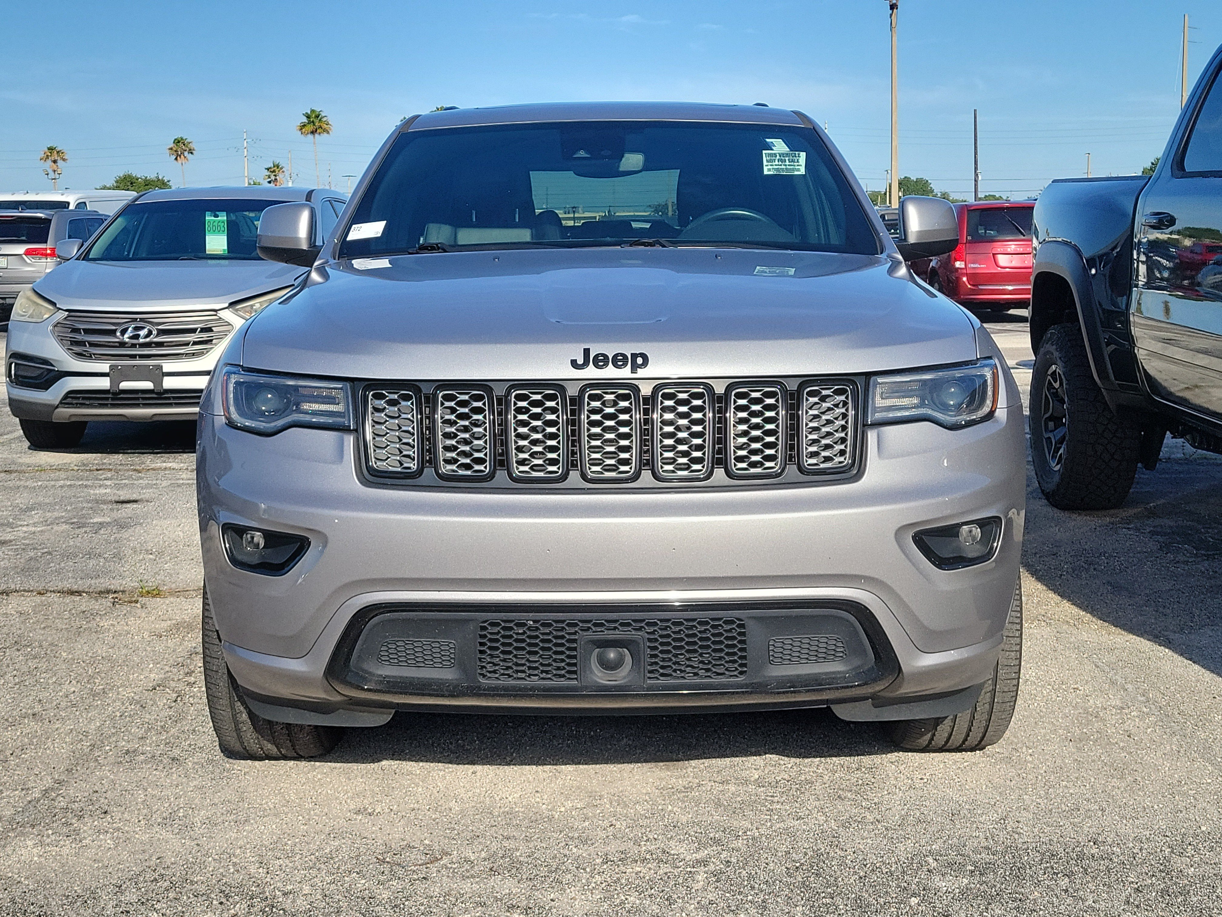 Used 2021 Jeep Grand Cherokee Laredo X RWD image 2