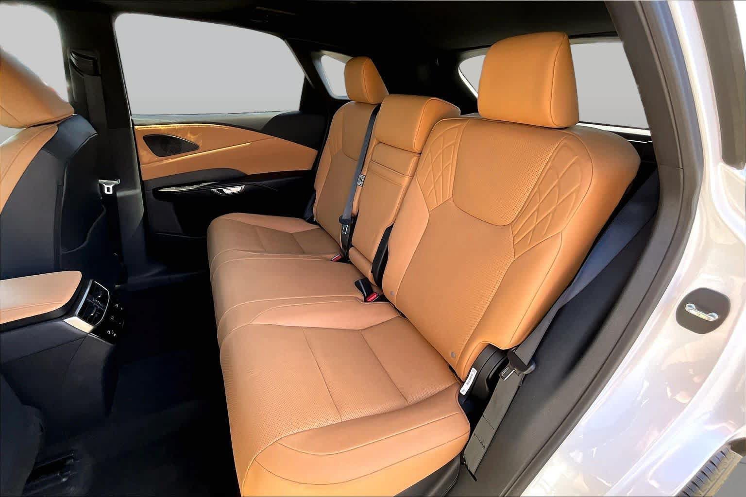 Certified 2024 Lexus RX 350 Premium w/ Convenience Package FWD image 18