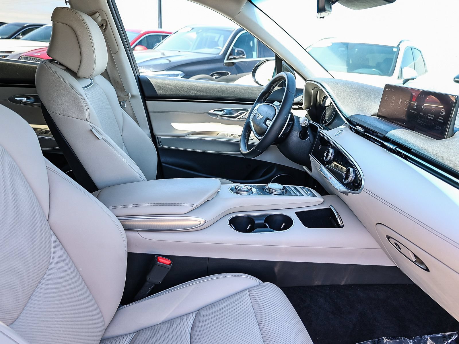 Used 2023 Genesis GV70 2.5T w/ Select Package AWD/4WD image 18