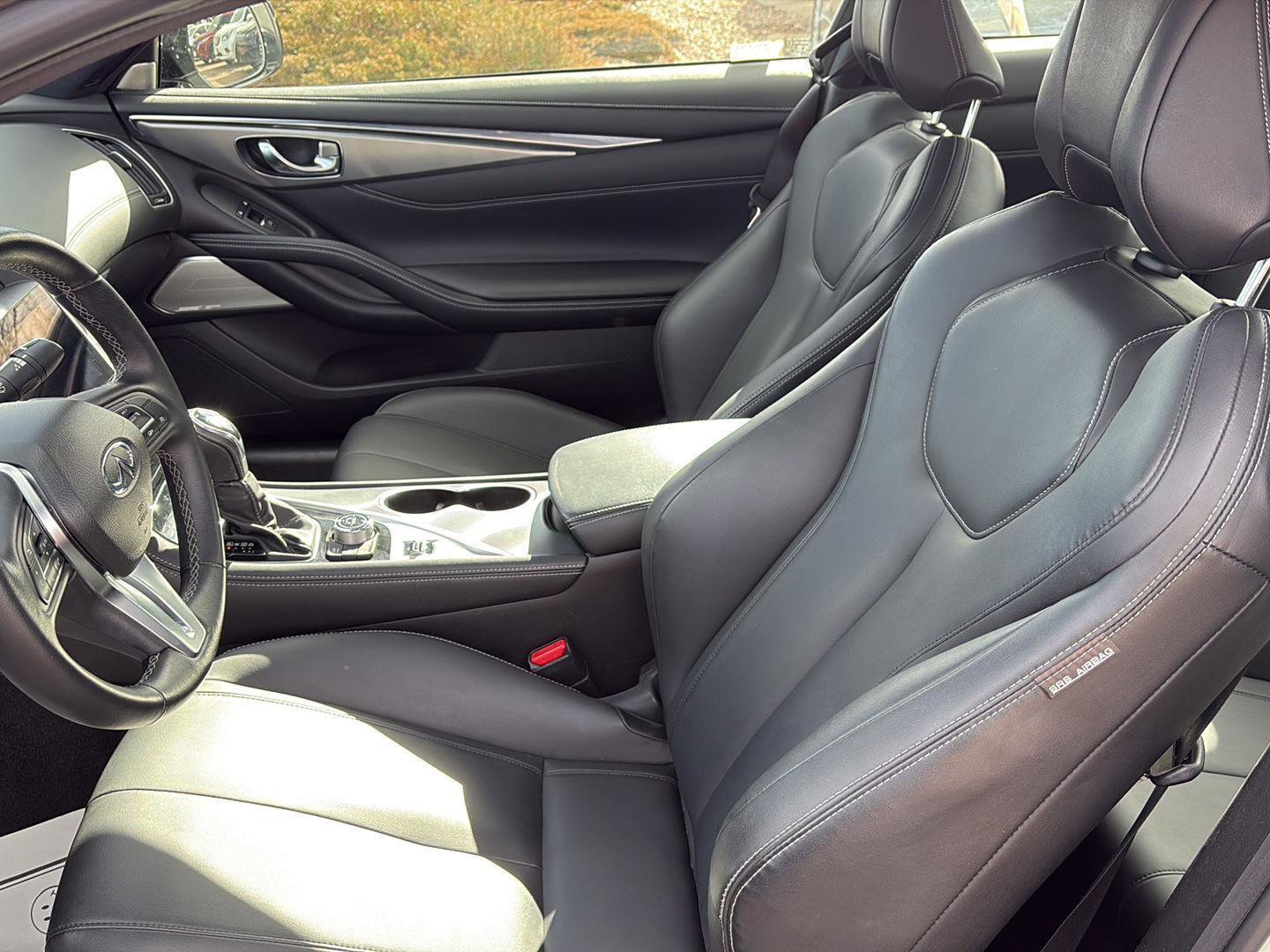 Used 2019 INFINITI Q60 3.0t Luxe w/ Essential Package image 5