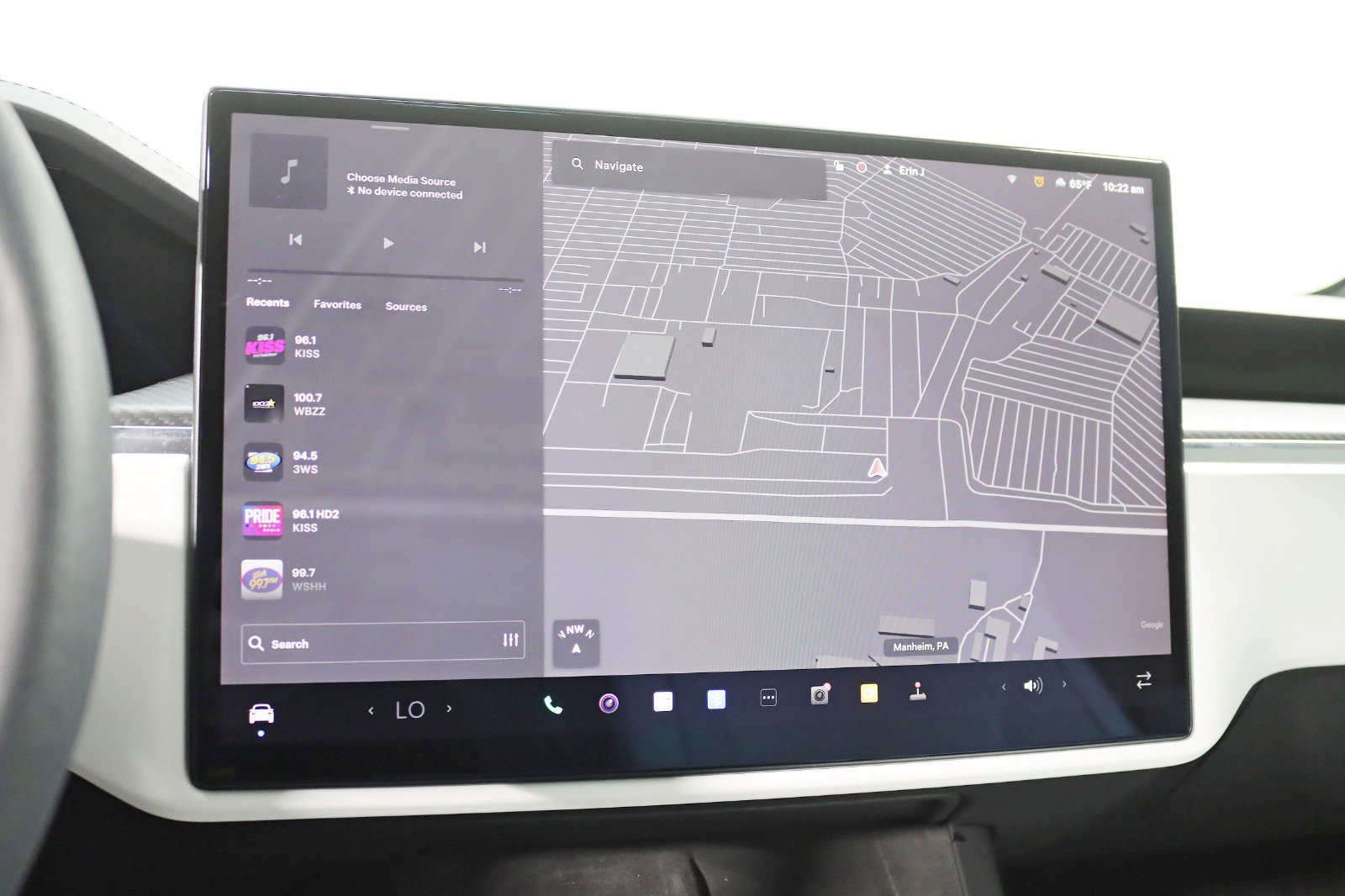 Used 2023 Tesla Model X Plaid image 17